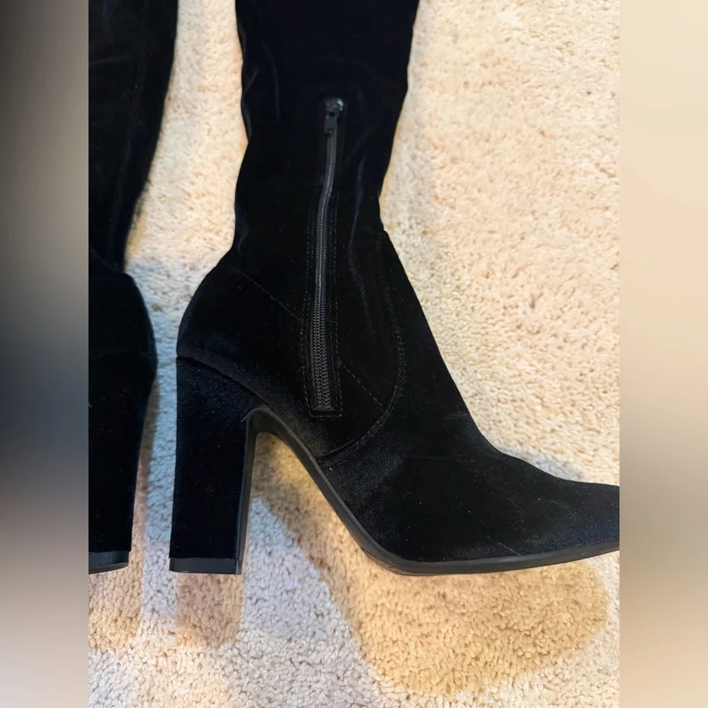 Black Velvet Over the Knee High UNISA Women's High Heel Boots Size 7